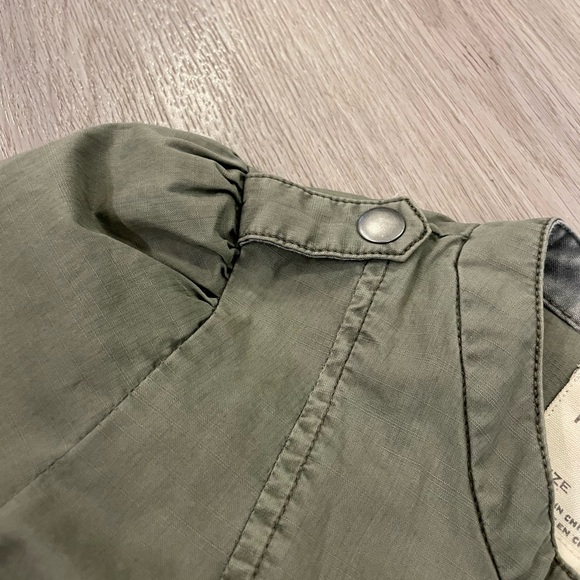 FREE PEOPLE 1970 Army Green Utility Military Jacket with Cargo Pockets. Size 2. - Picture 9 of 15